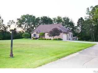 73538 Windmill Ln, Romeo, MI 48065