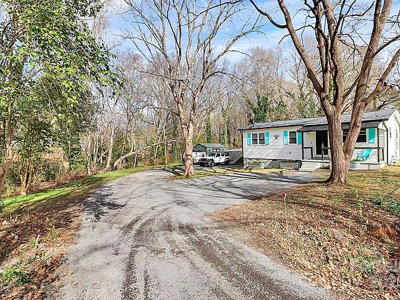 3rd image of 302 Digh St