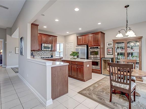 4th image of 9018 Stonewick Cir