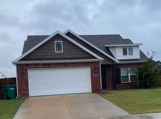 901 Sassafras Ln, Centerton, AR 72719