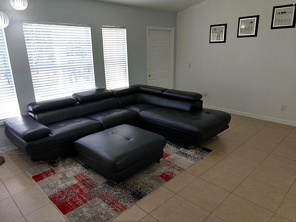 4th image of 35 NE 11th Pl