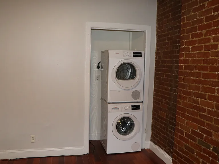 320 Warren St #2 — Photo 22