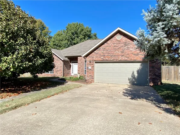 4408 W Trillium Ln, Fayetteville, AR 72704