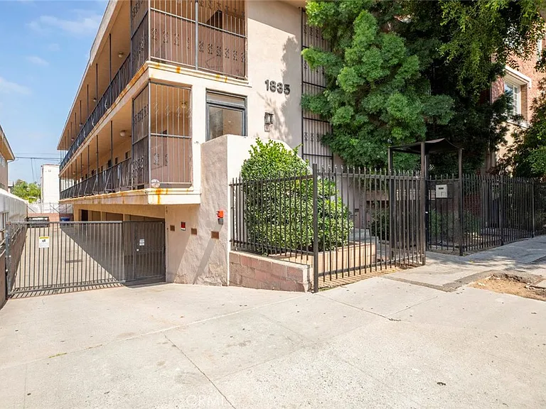 1835 N Alexandria Ave #7 — Photo 1