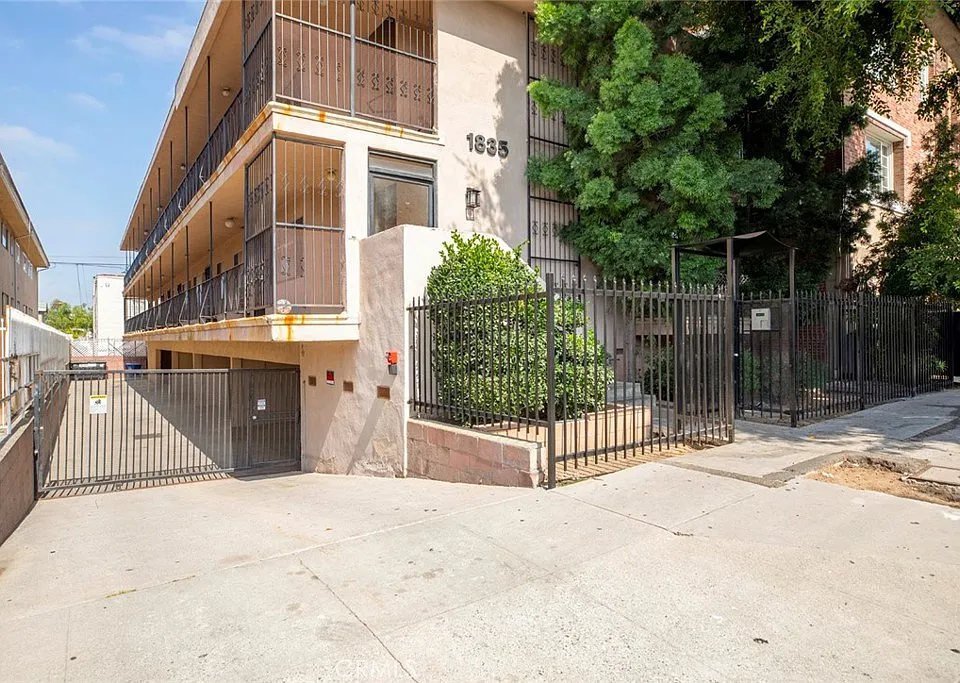 1835 N Alexandria Ave #7