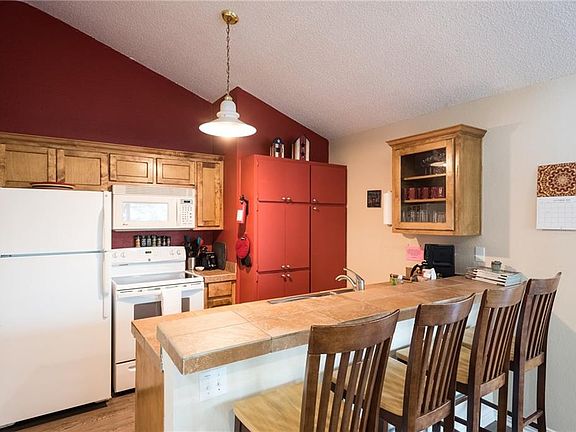 4th image of 2204 Trailside Dr APT 302