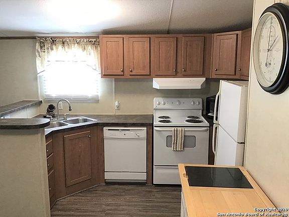 3rd image of 130 Mark Twain Dr #B