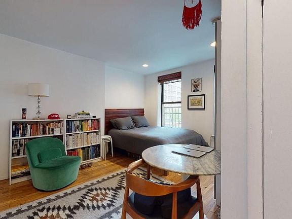 2nd image of 261 7th Ave #3B