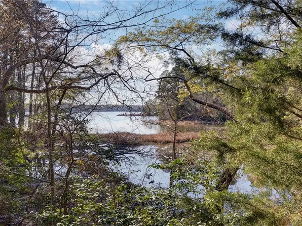 49 Dillwyn Dr, Newport News, VA 23602