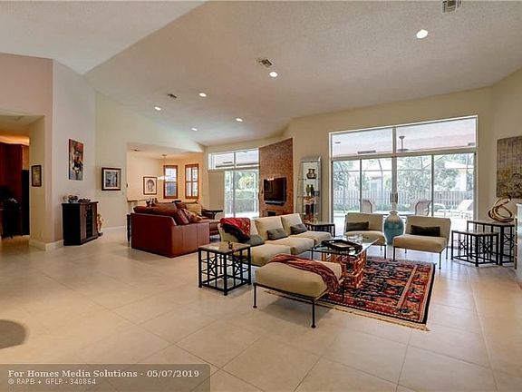 4th image of 6766 NW 43rd Pl