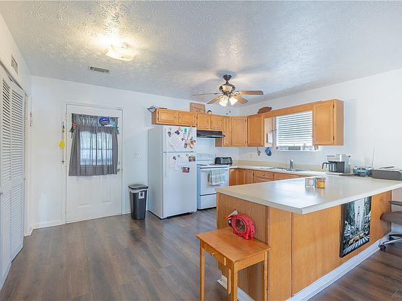 3rd image of 1502 31st St