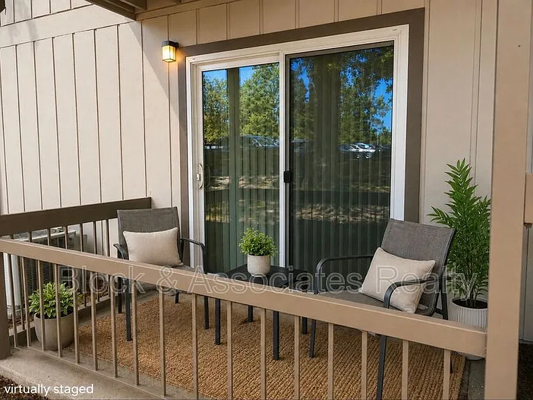 2260 Sunderland Rd #84W — Photo 11