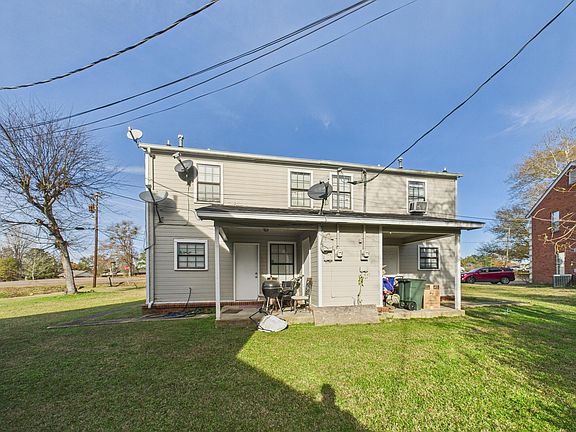 5th image of 225 Maple St