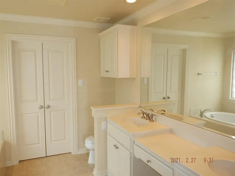 1903 Spring Cedar Ln — Photo 17