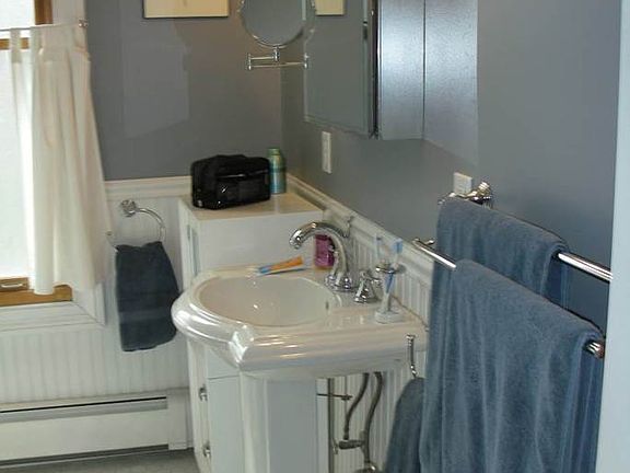 3rd image of 276 10th St #2