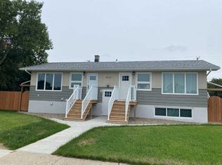4932 57th Ave, Taber, AB T1G1E5