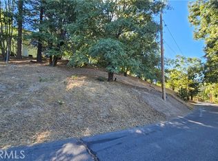 72 Park Dr, Running Springs, CA 92382