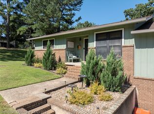 911 Hillcrest Dr, Greenwood, AR 72936