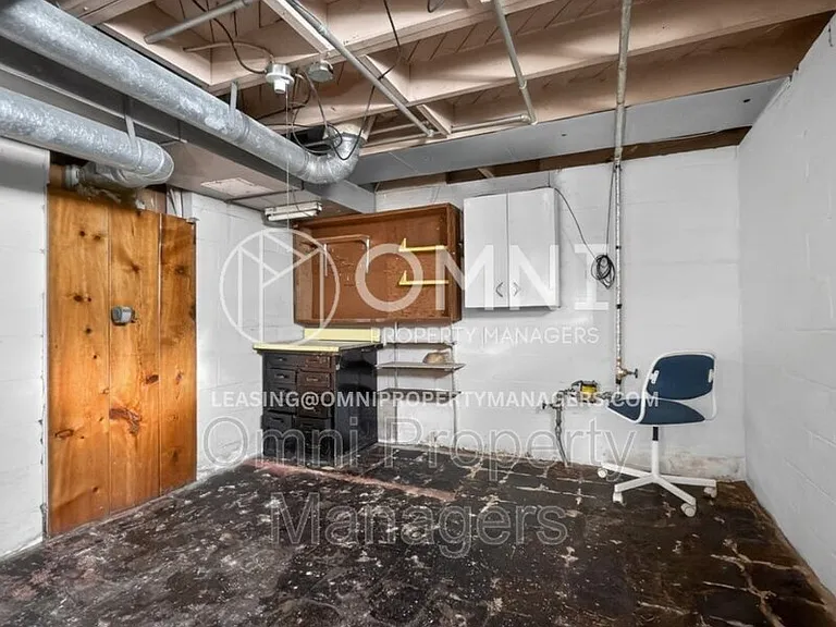 11529 Roxbury St — Photo 37