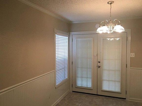 5th image of 4839 Blue Spruce Dr