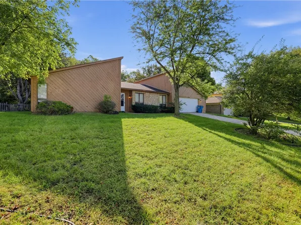 6636 Portrait Dr, Dayton, OH 45415