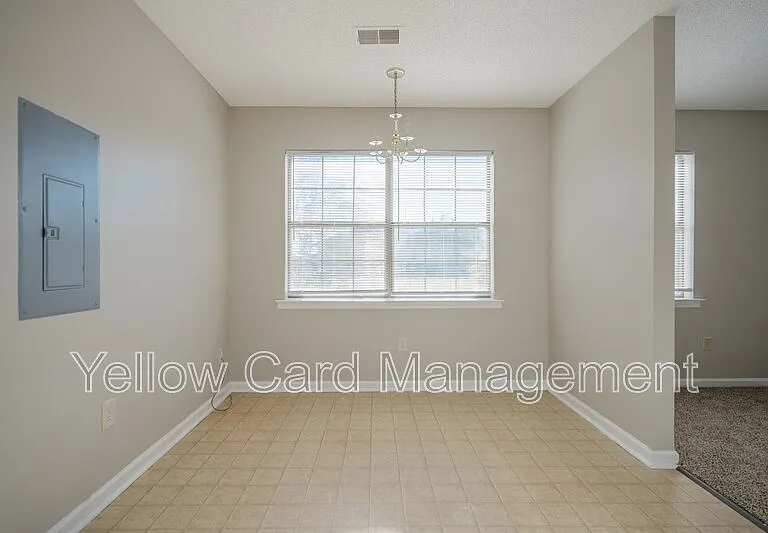 82 Crosby Dr — Photo 14