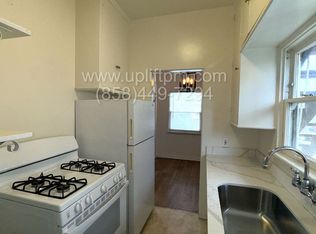 $500 off move in! University Heights historic 1 bed downstairs end unit!, San Diego, CA 92116