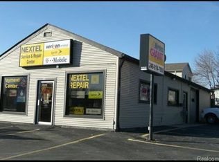 508 S Broadway St, Lake Orion, MI 48362