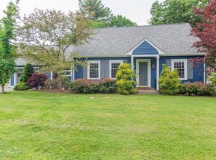 81 Main St, Norfolk, MA 02056