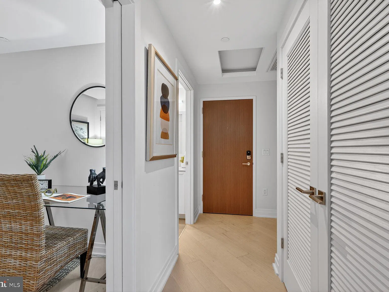 1 bed, 2.0 bath, 993 sqft, $3,750 — Photo 4