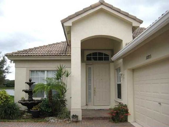 4th image of 10973 NW 64th Dr