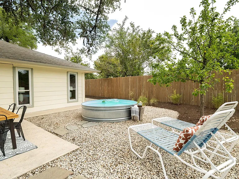 1406 Radam Cir — Photo 34