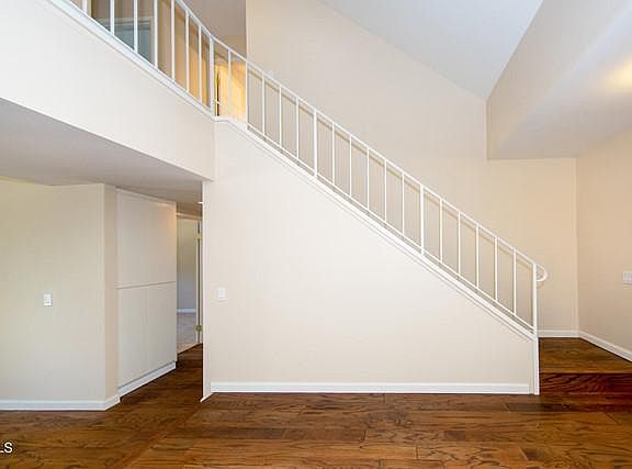 5th image of 813 Empress Ave