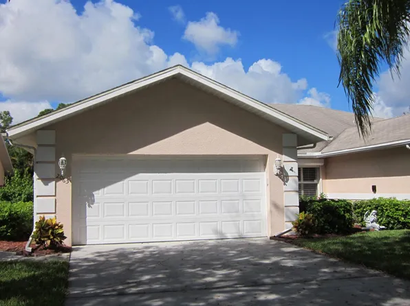 2065 W Crown Pointe Blvd, Naples, FL 34112
