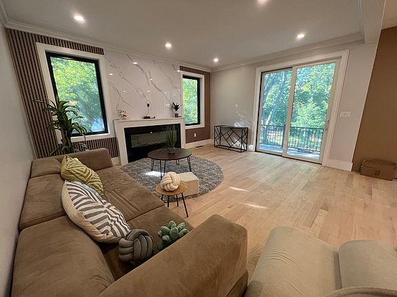 4th image of 53 Oak Ave