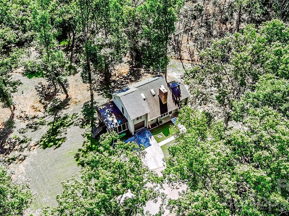 1st image of 142 Padgett Burns Rd