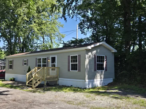 107 Rayewood Dr, Sussex, NJ 07461