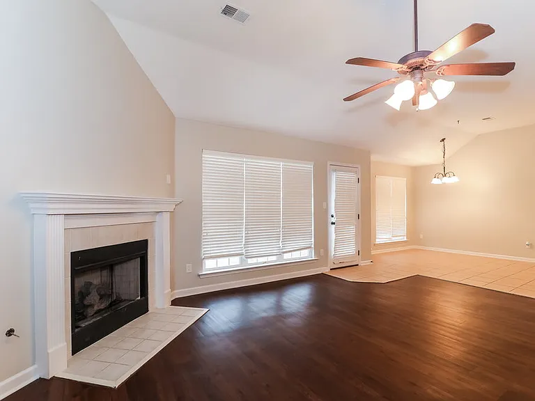 5467 Milton Ridge Dr — Photo 2
