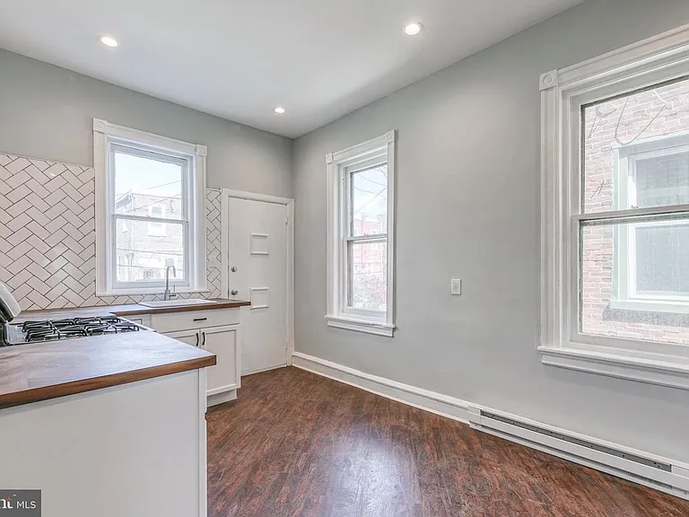 5009 Catherine St #1 — Photo 6