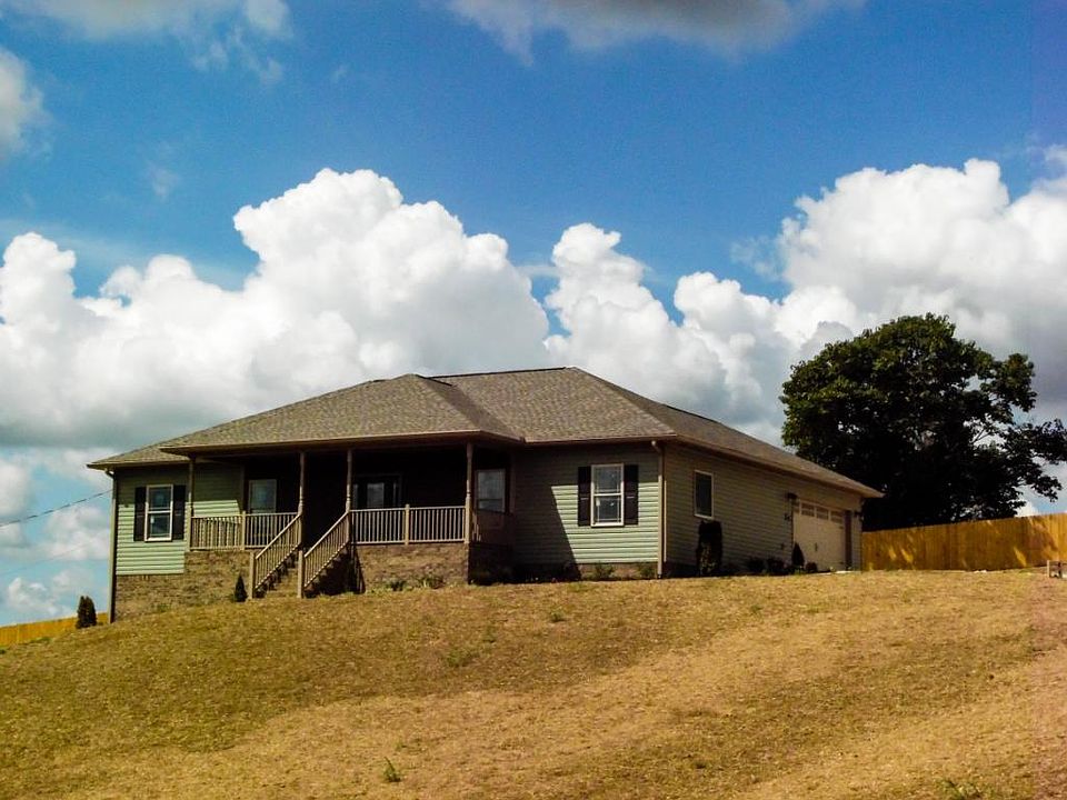 1st image of 101 Olde Farm Dr