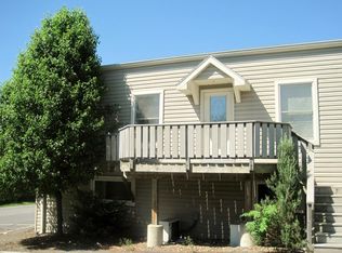 220 E Lawn Rd APT 5, Nazareth, PA 18064