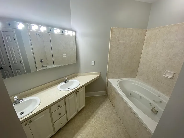 9679 Jamison Rd — Photo 10