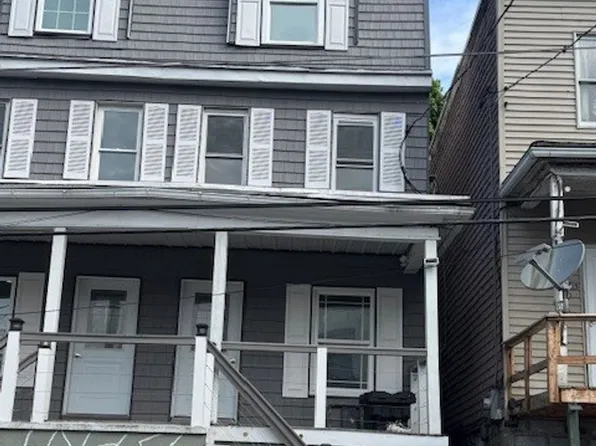 201 Market St, Cumbola, PA 17930