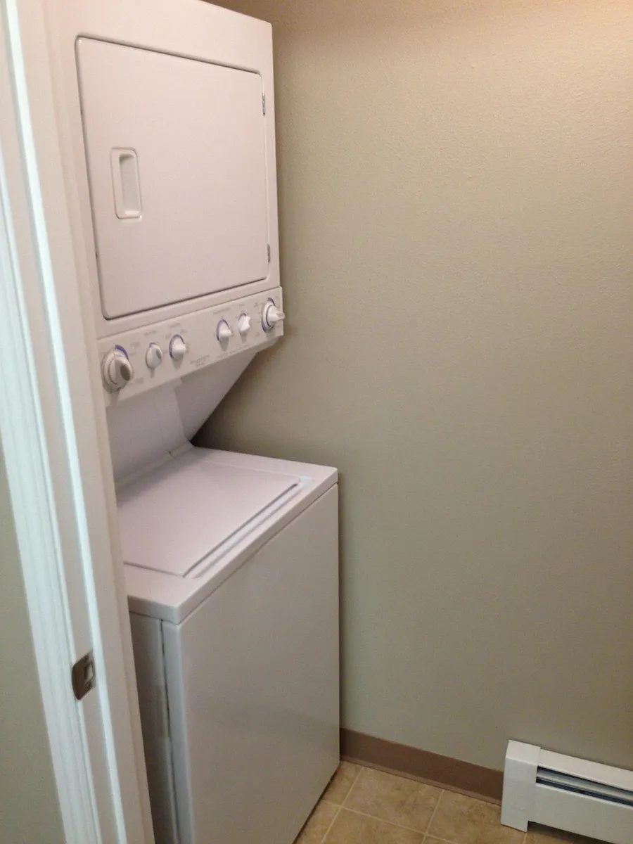 Building Photo - 3356 Bering St #2