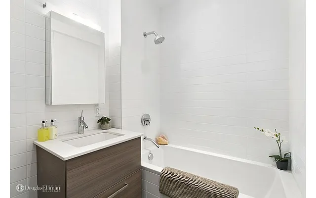 Rented by Douglas Elliman | media 15