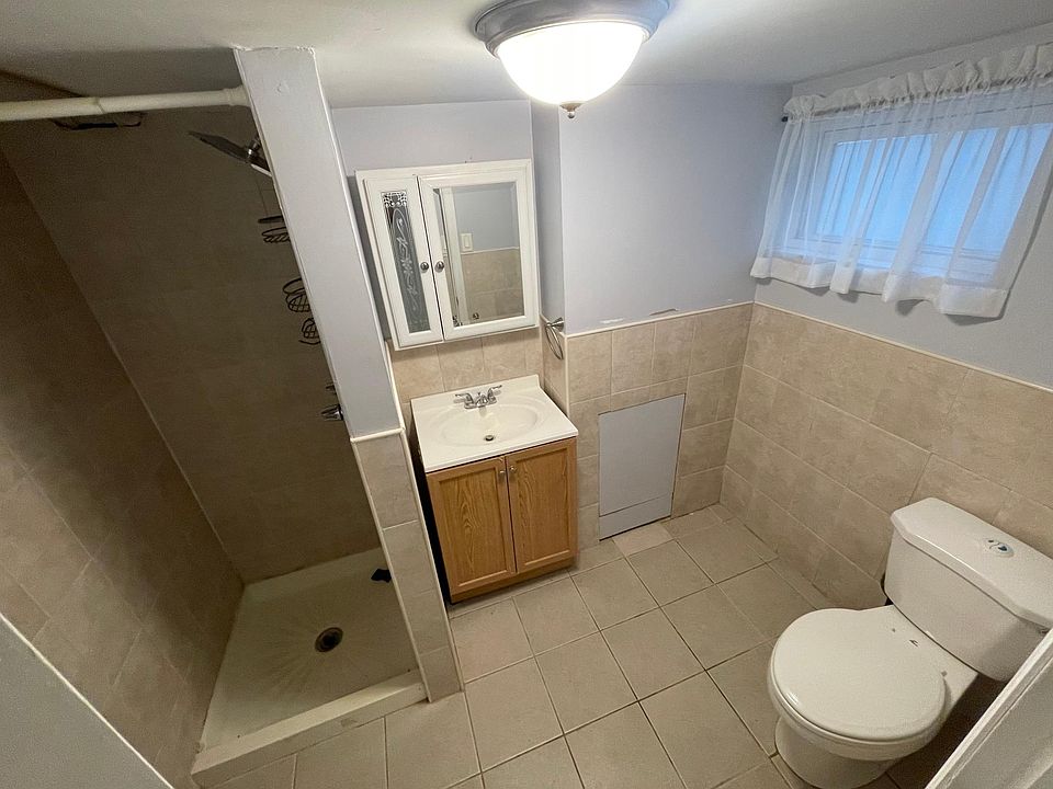 2nd image of 20932 Bardwell Ave