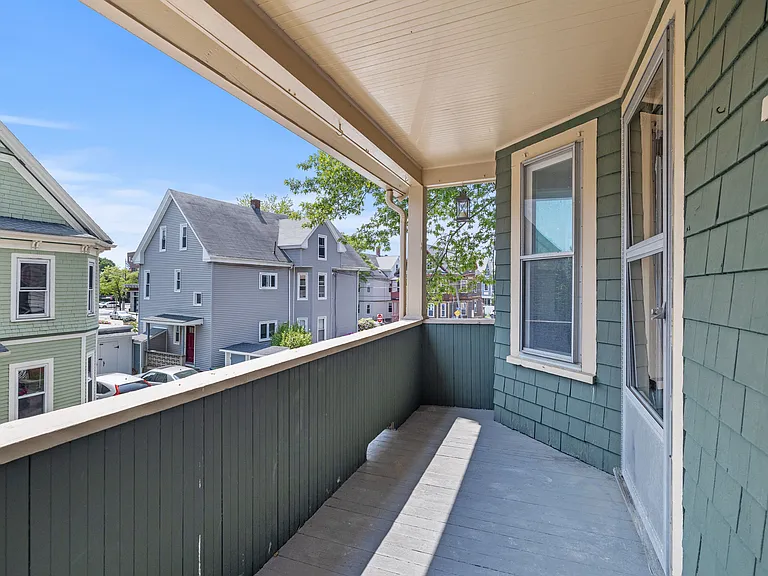 55 Hawthorne St #2 — Photo 20