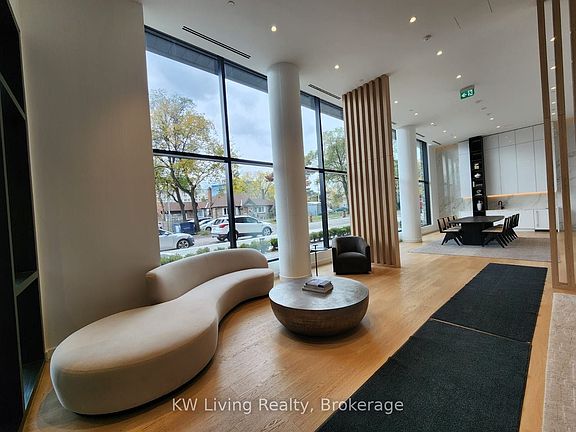 4th image of 3009 Novar Rd S #305