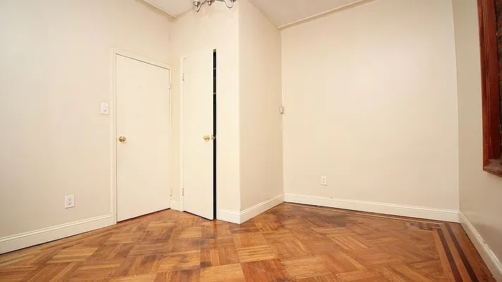 Rented by Nooklyn NYC LLC | media 4