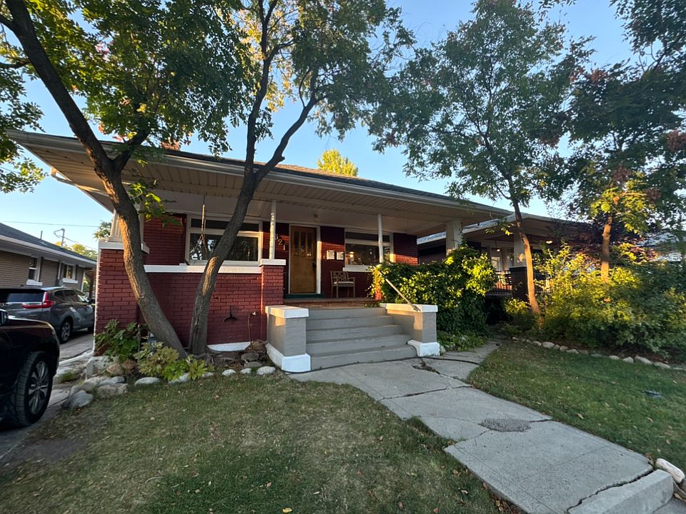 1st image of 621 E Bryan Ave